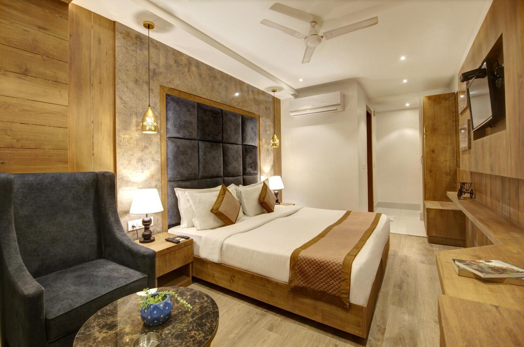 Hotel Town Grand Patel Nagar Neu-Delhi Exterior foto