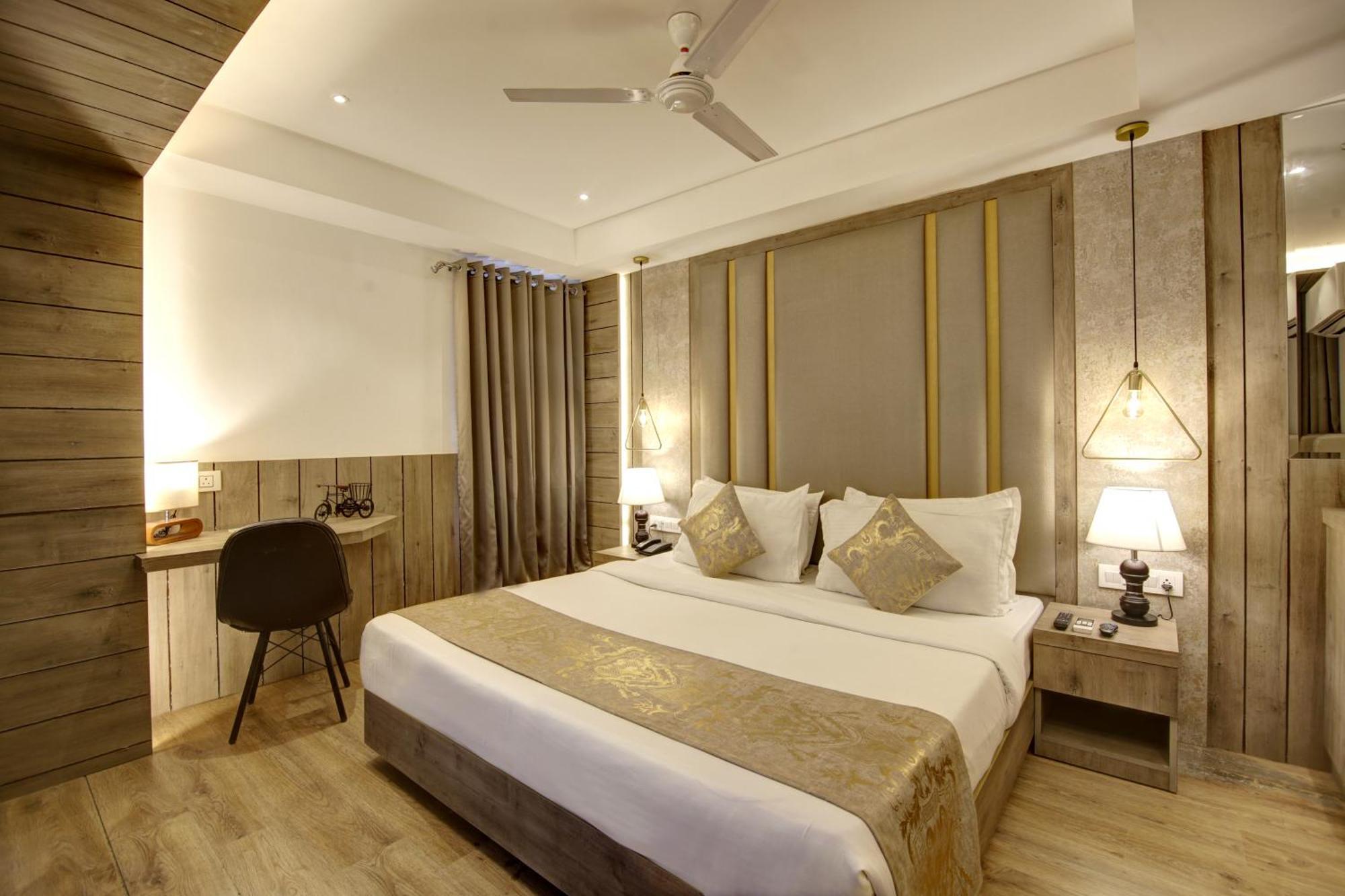 Hotel Town Grand Patel Nagar Neu-Delhi Exterior foto